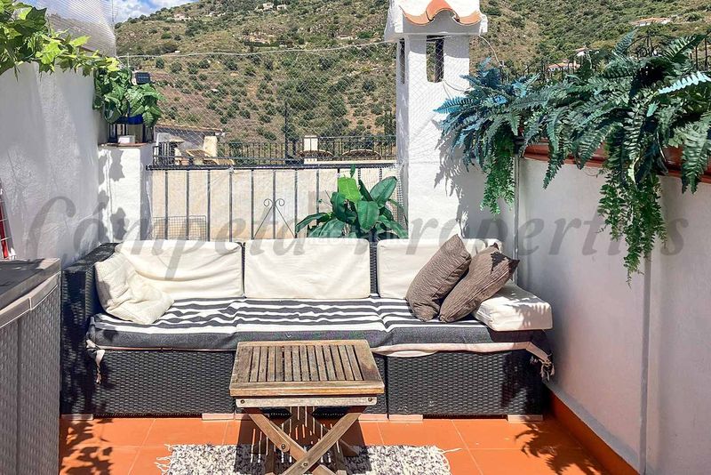 Foto 3c59ba18-7d40-4752-948c-979cd9a5d078. Casa  de pueblo a la venta en Torrox pueblo Torrox