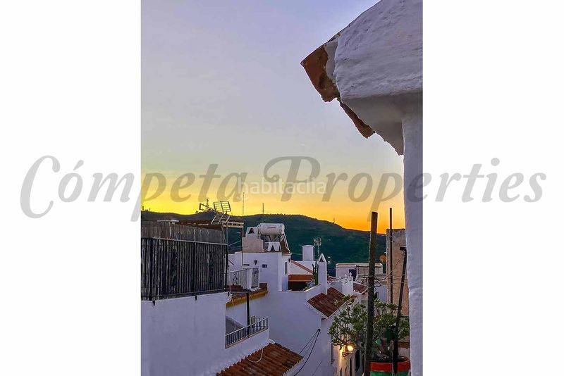 Foto 79cf59fa-9ee5-4605-82ae-5eac1c829dfe. Casa  de pueblo a la venta en Torrox pueblo Torrox
