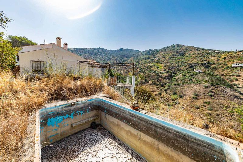 Foto c96913a6-37c5-4fe3-9ff1-b18539254fe9. Mas avec piscine dans Torrox pueblo Torrox