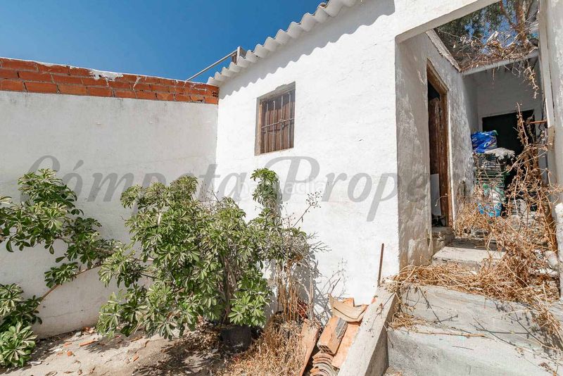 Foto 3a7bb81c-749f-473c-9a44-80dc3e8c20cc. Casa adossada a Torrox pueblo Torrox