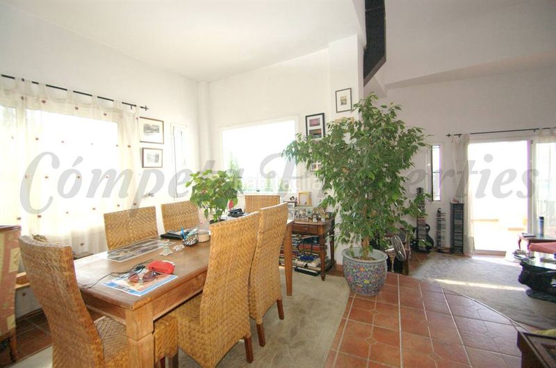Foto 90b3e2e5-3a64-497b-b53f-a25d44ebbbfe. Chalet avec chauffage parking piscine dans Torrox pueblo Torrox