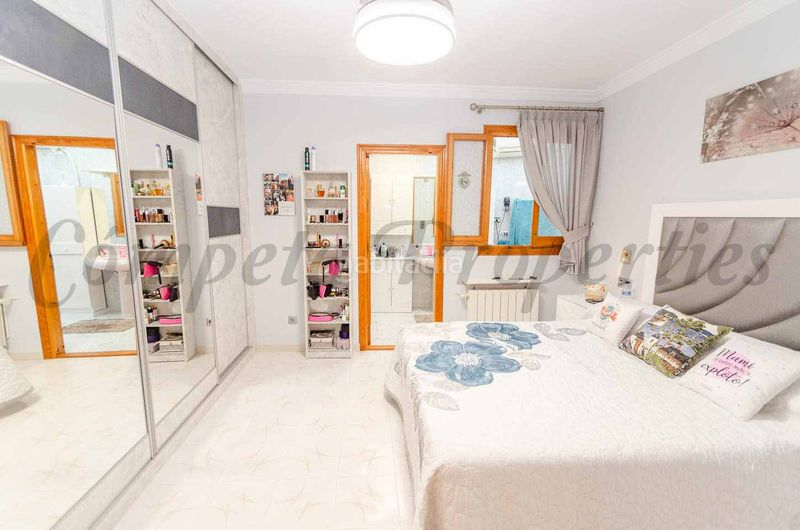 Foto bde90557-06ac-4096-b833-33d9afb8bd6b. Xalet amb xemeneia aparcament piscina a Cómpeta