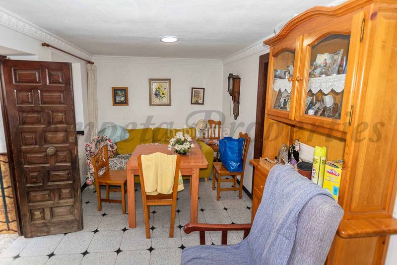 Foto 749da98d-8800-4e63-9ac9-748843d2fd11. Casa  de pueblo archez en Árchez