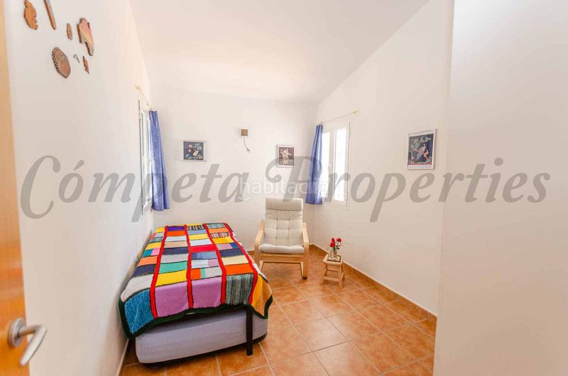 Foto d3bffa66-94e4-40a8-88ed-86b5e34112fe. Masia amb aparcament a Cómpeta