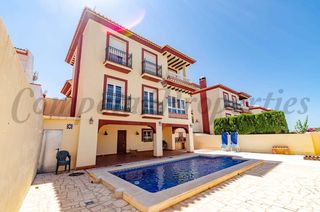 Maison à Canillas de Albaida. Casa pueblo en canillas de albaida