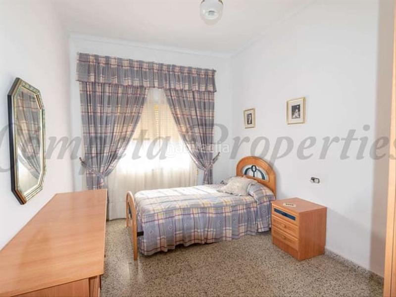 Foto ad4c5a76-4804-4060-a179-04d54d8f0829. Casa adossada amb calefacció a Torrox pueblo Torrox