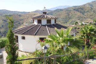 House in Torrox Pueblo. Casa de campo en torrox