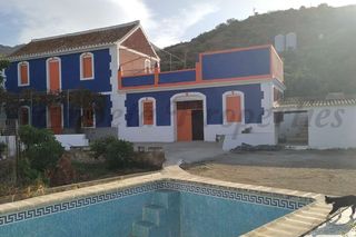Casa in Árchez. Casa de campo en árchez