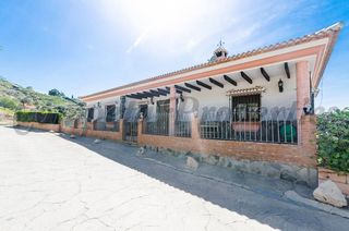 Casa a Sayalonga