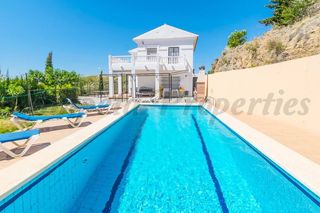Maison à Lagos. Casa de campo en torrox