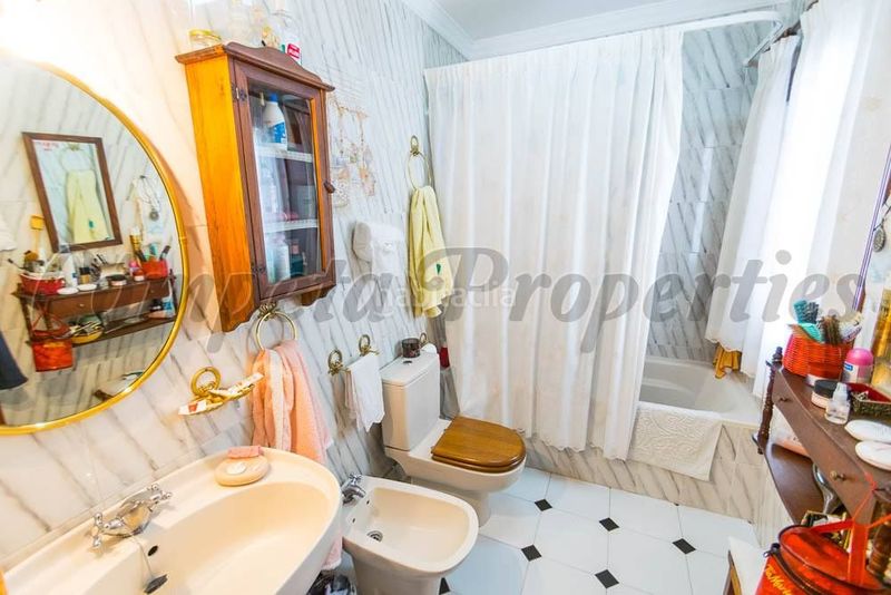 Foto a837f90a-7524-4f4b-a60b-a0532e85974f. Maison avec piscine dans Torrox pueblo Torrox