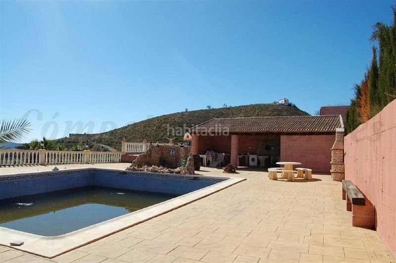 Foto e3979b63-6553-4109-8a8e-fc3dd0181404. Casa amb calefacció piscina a Sedella