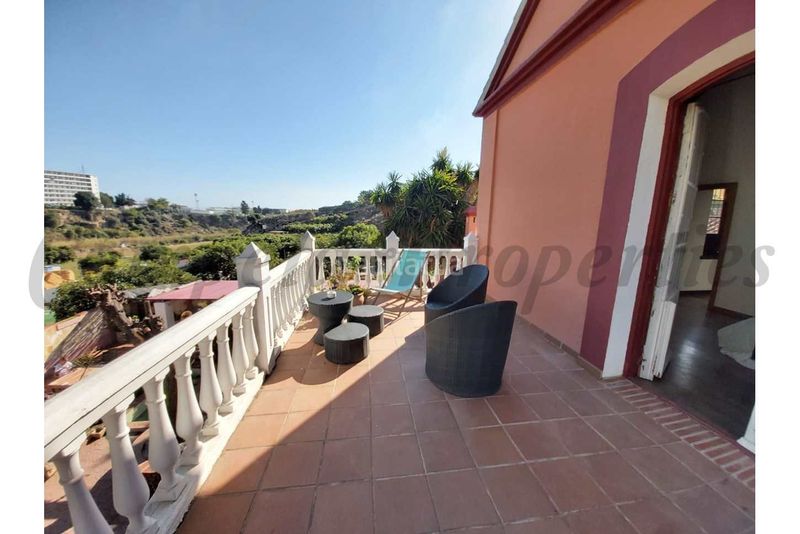 Foto 63fede50-e111-486e-adf4-d371568887f7. Maison avec parking piscine dans Avda Pescia - Ctra de Frigiliana Nerja