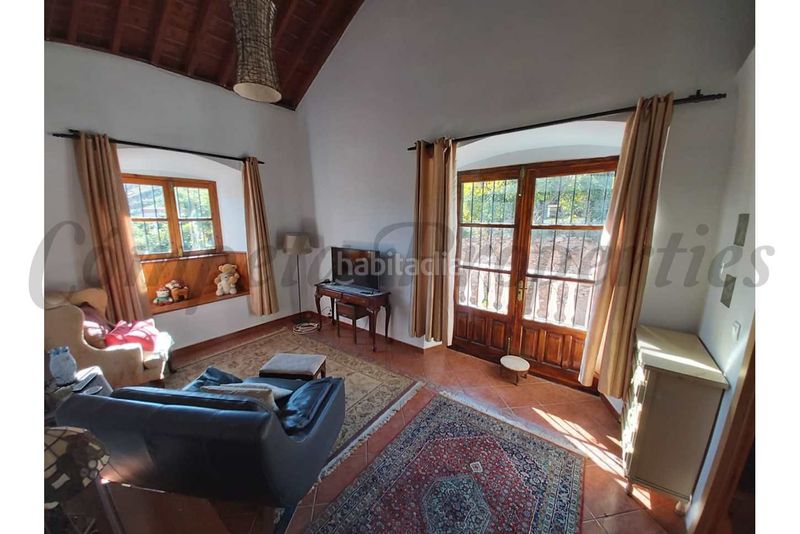 Foto ba44678c-d36d-471e-aa04-330f9b28a3e3. Maison avec parking piscine dans Avda Pescia - Ctra de Frigiliana Nerja