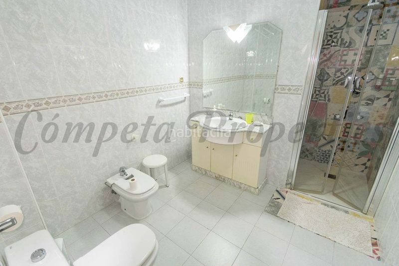 Foto 117ad0eb-fea4-4d8a-956f-753c2ccd09ca. Casa amb aparcament piscina a Frigiliana