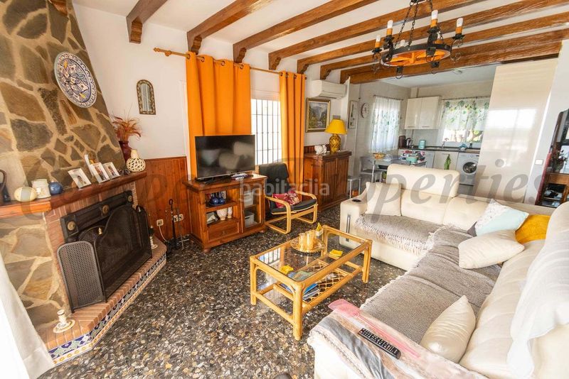 Foto 966f9a56-b384-48cb-8388-6a81451bdd96. Casa amb aparcament piscina a Frigiliana