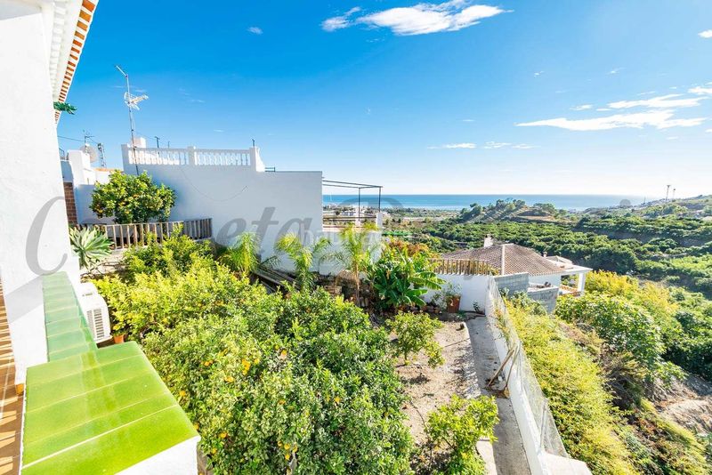 Foto a1664ae7-1b2e-4625-b089-4d101f74d978. Casa amb aparcament piscina a Frigiliana