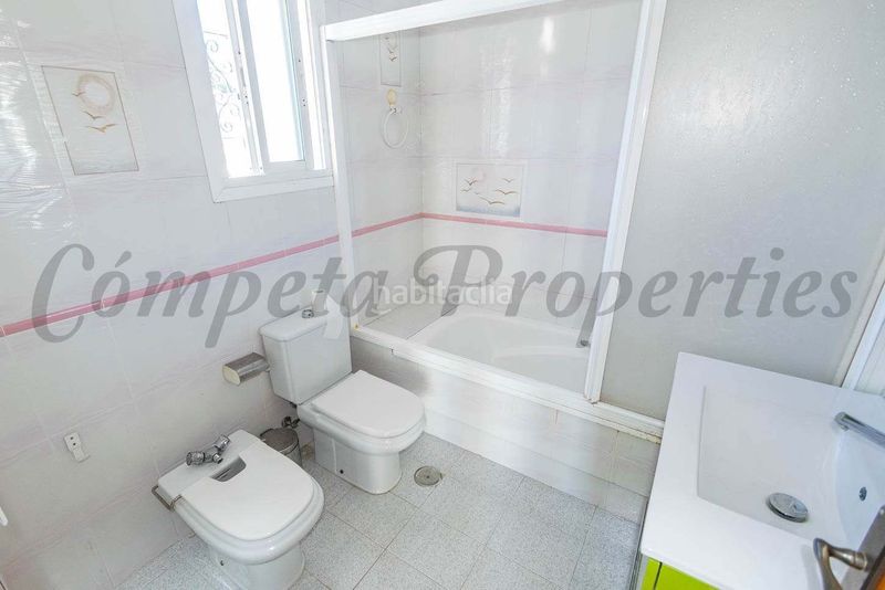 Foto ffcb4d63-ef31-4960-a335-e694aaebd947. Casa amb aparcament piscina a Frigiliana