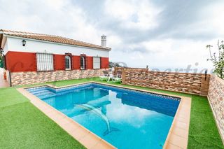 House in Torrox Pueblo. Casa de campo en torrox