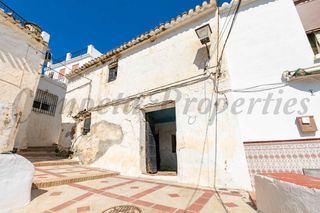 House in Sayalonga. Casa pueblo en sayalonga