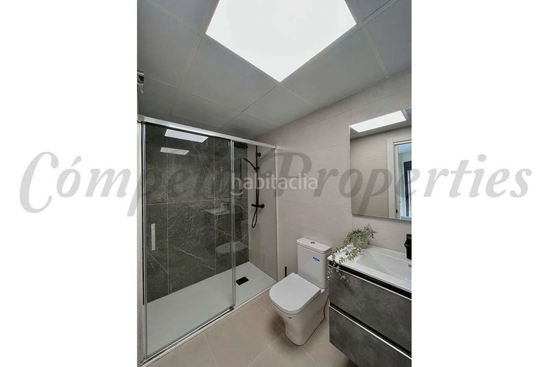 Foto 437e8a30-4896-4bca-bba1-8aafa69ba159. Apartament amb aparcament piscina a Almayate Bajo