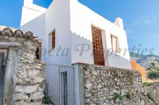 House in Sedella. Casa pueblo en sedella