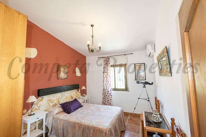 Foto 5ecd8f45-5a38-41db-8fb3-d616b965ec2e. Haus mit parking pool in Torrox pueblo Torrox