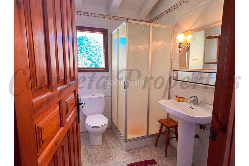 Foto d9cbda70-a960-4b36-83c9-f1eaf0eb9cf6. Casa amb piscina a Hispanidad - Vivar Téllez Vélez - Málaga