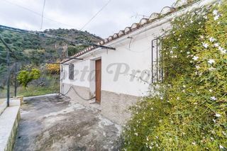 Maison à Torrox Pueblo. Casa de campo en torrox