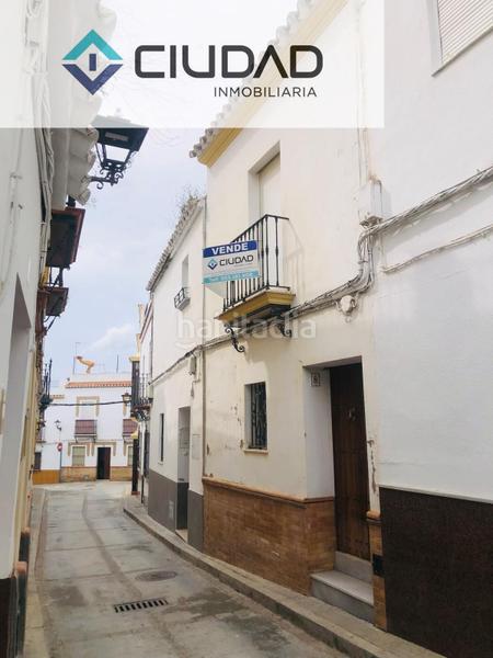 Foto bd29278f-e6b0-4e3d-bd4f-df5ea73179d7. Casa  centrica en calle mogrollos en Arahal