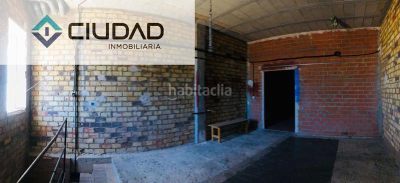 Foto b2b334fd-a854-4746-9b14-c43fe927238d. Local comercial !! rebaja local en la torbilla . en Arahal