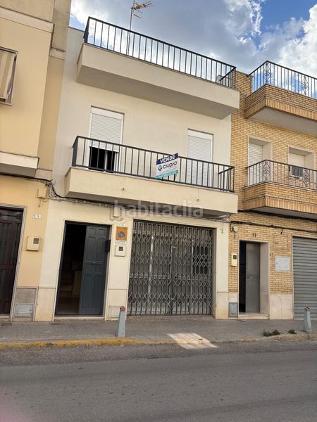 Foto e42c578c-b4a0-4290-8cf1-3590adec3a57. Casa amb aparcament a Morón de la Frontera