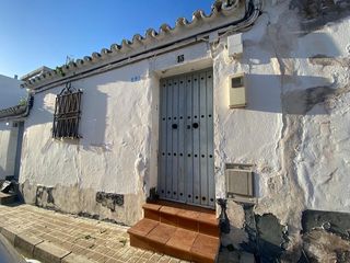 Casa  Calle montellano 13. Oportunidad de inversión planta baja a reformar en excelente ubi