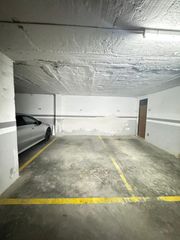 Parking voiture à Morón de la Frontera. Garaje con trastero