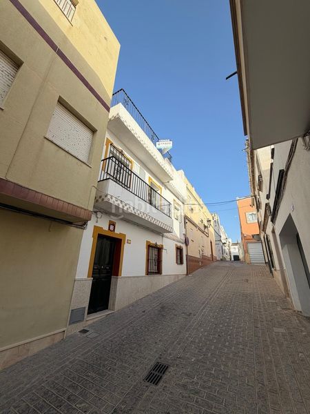 Foto 0ca9a706-d0a0-496e-ac04-188faf28e507. Casa a Morón de la Frontera