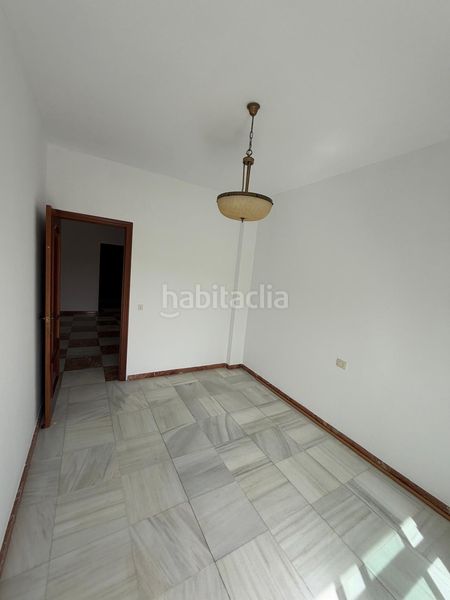 Foto 4cd9caf7-8128-4e59-9c8b-12def2a95993. Casa amb aparcament a Morón de la Frontera