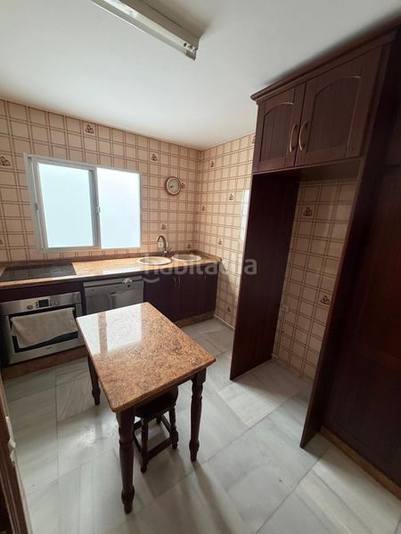 Foto a67d193c-864d-4b9a-bf6a-fd6bfe97c56c. Casa amb aparcament a Morón de la Frontera