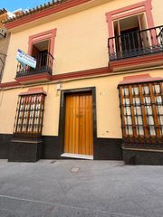 Maison à Morón de la Frontera. Amplia casa de tres plantas en el corazón de morón de la fronter