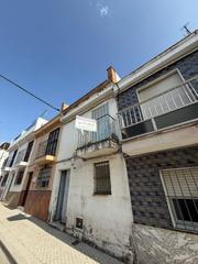 Casa a Morón de la Frontera. Casa en bruto para terminar en calle malaga