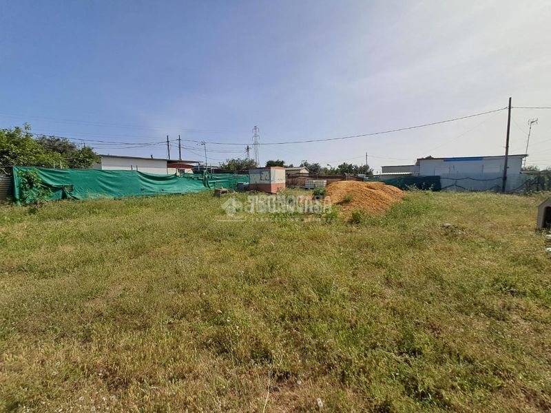 Foto f0196353-e846-4ac6-a574-33f0ae696219. Masia a Carmona