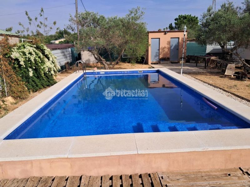 Foto 8cab8a18-0711-49be-b9d4-40a3c6c41169. Masia a Carmona