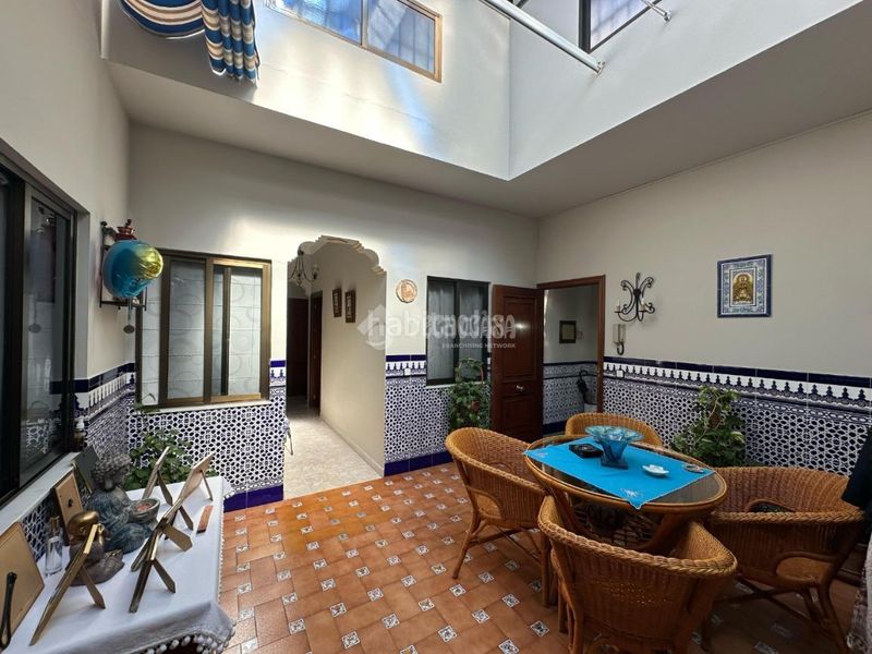 Foto aa9dd824-bec3-40ec-8c03-da7d349b6f00. Casa a Carmona