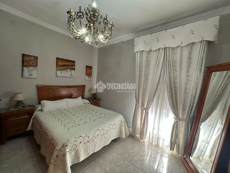 Foto af13f0f8-713c-4baa-9165-cab0d5cd7248. Casa a Carmona