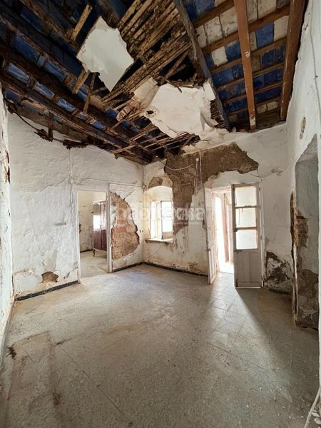Foto 82a565a5-c1fc-4e3d-9cc2-546db4e3a9a9. Casa amb calefacció a Carmona