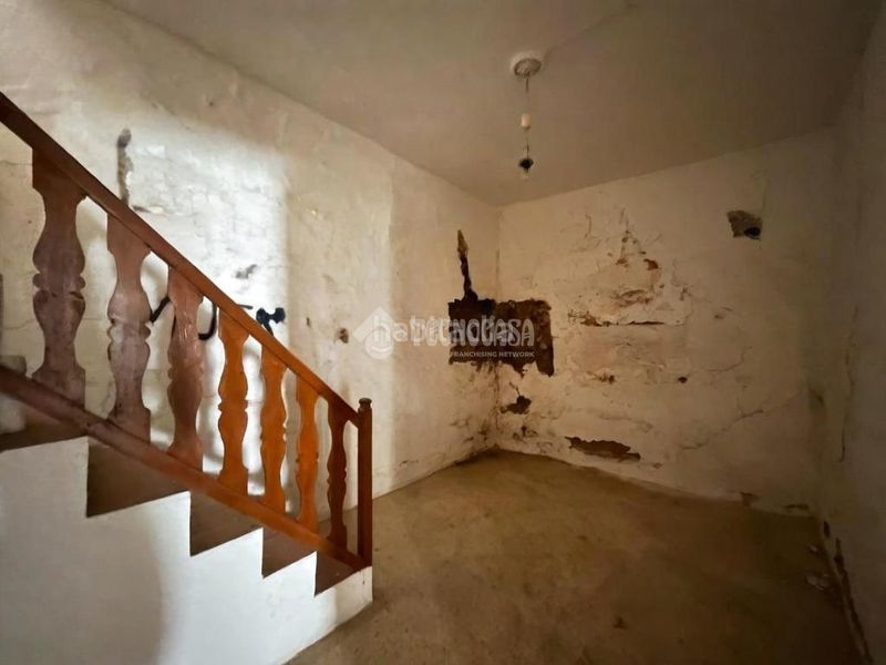Foto a2a9434d-9b2e-4f58-85af-61a256015570. Casa amb calefacció a Carmona