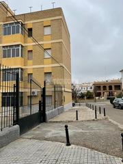Pis en Carmona. Piso en venta en carmona
