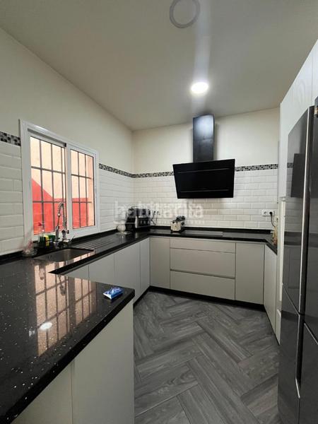 Foto 70ea7e79-f729-49b0-a392-8925f6919748. Maison avec parking dans Carmona