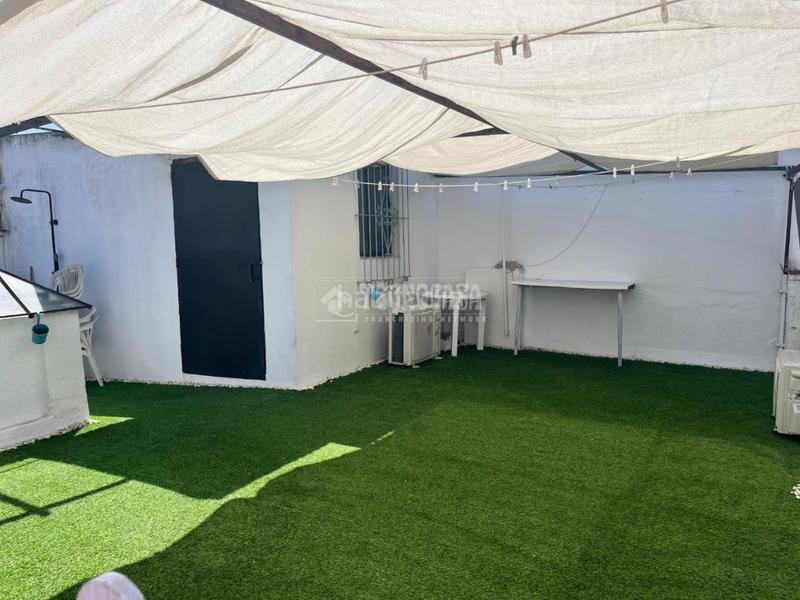 Foto f33051e5-5e07-4662-a9fa-0f7011828438. Maison avec parking dans Carmona