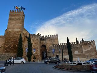 Edifici a Carmona. Edificio en venta en carmona