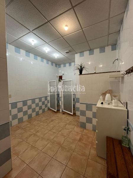 Foto 22492438-d681-4b60-8d0e-e35a5b4d6a6b. Casa pareada casa en venta en Carmona